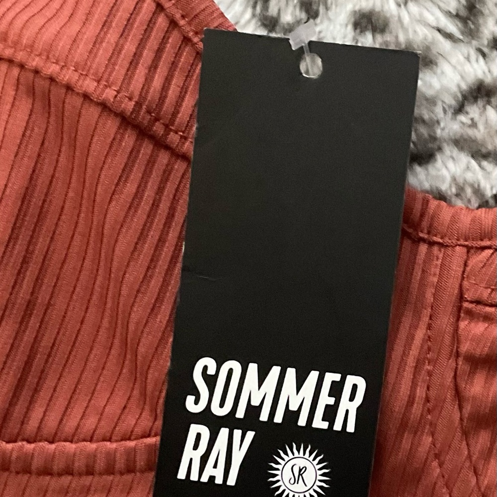 Rust Ribbed Crop Top - Picture 3 of 4